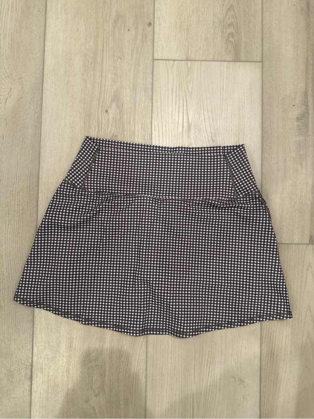Vuori gingham volley skirt size small - Picture 2 of 2